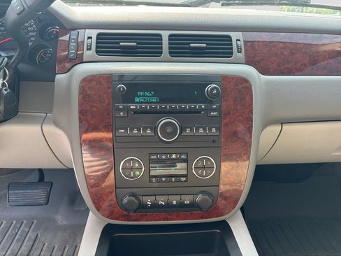 Used 2011 Chevrolet Silverado 2500 LTZ w/ LTZ Plus Package AWD/4WD image 12