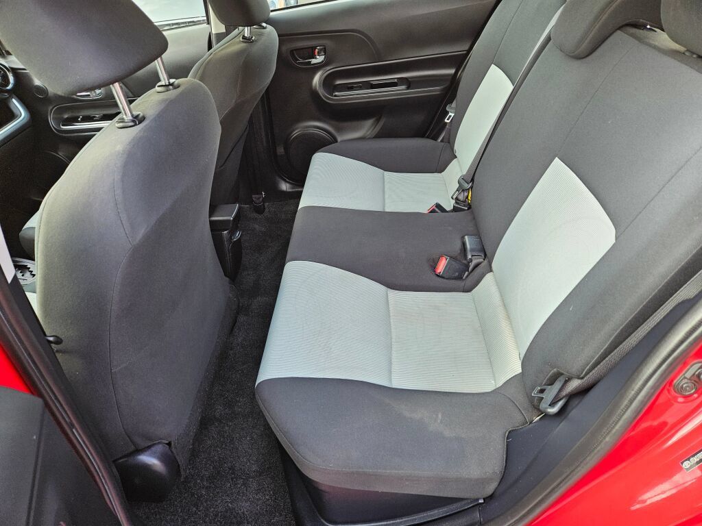 Used 2017 Toyota Prius C Three FWD image 13