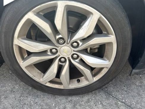 Used 2017 Chevrolet Impala LT FWD image 3