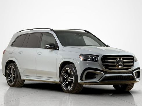Used 2024 Mercedes-Benz GLS 450 4MATIC image 7