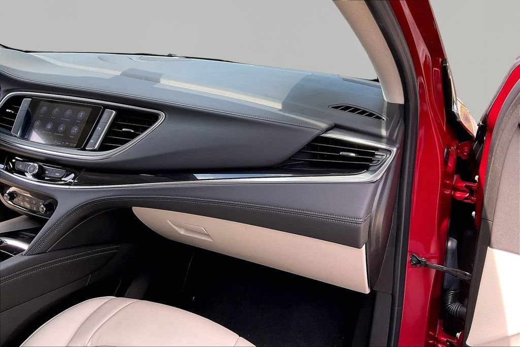 Used 2023 Buick Enclave Essence FWD image 30