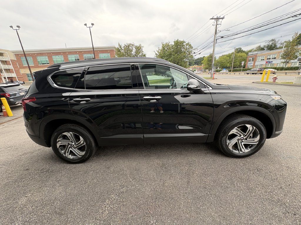 Used 2023 Hyundai Santa Fe SEL w/ Cargo Package AWD/4WD image 6