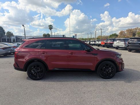Used 2023 Kia Sorento SX image 3