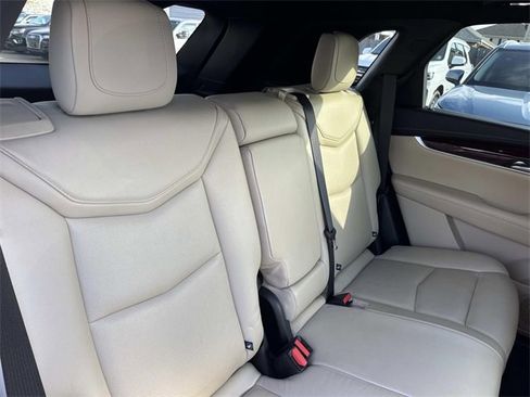 Used 2018 Cadillac XT5 Luxury image 12