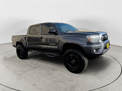 Used 2015 Toyota Tacoma Base image 7