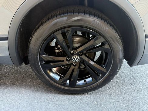 Used 2023 Volkswagen Tiguan SE R-Line AWD/4WD image 41