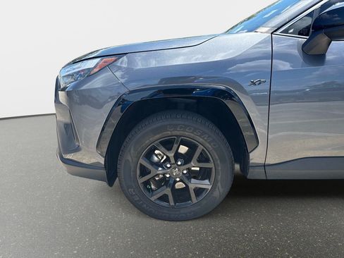 Used 2023 Toyota RAV4 LE AWD/4WD image 10