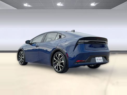 New 2026 Toyota Prius Plug-In Hybrid image 3