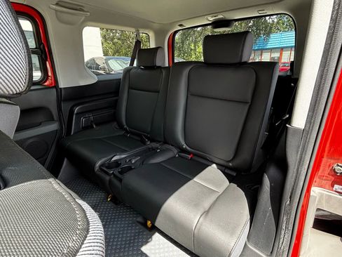 Used 2004 Honda Element LX image 12