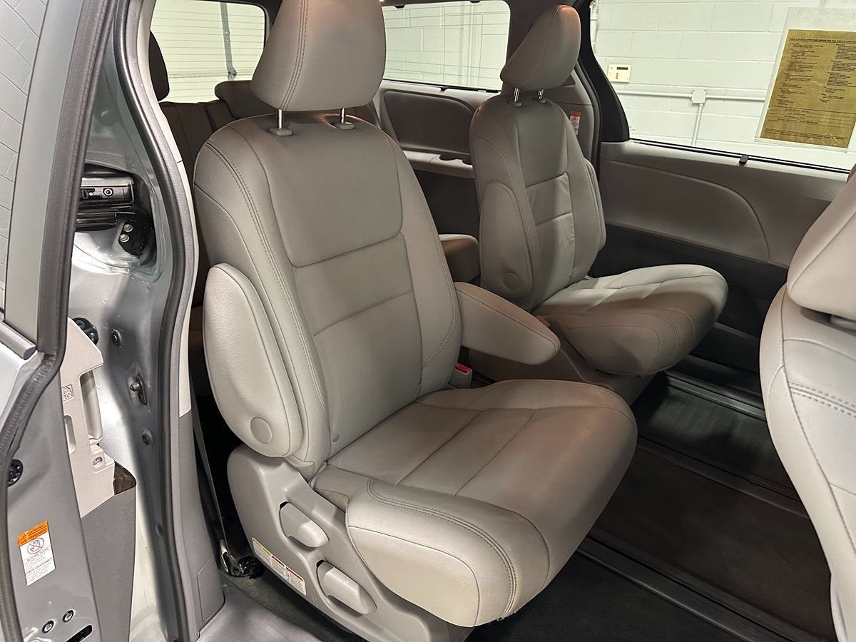 Used 2017 Toyota Sienna XLE w/ Protection Package AWD/4WD image 11