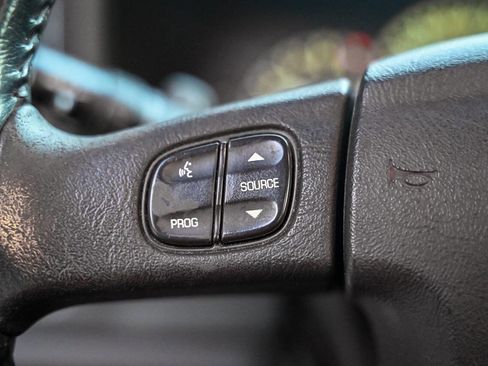 Used 2006 GMC Sierra 2500 SLT w/ Heavy-Duty Power Package AWD/4WD image 99