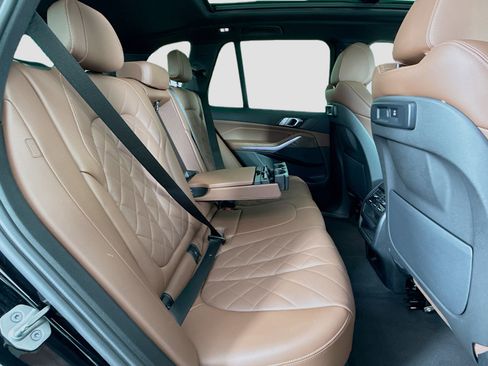 Used 2023 BMW X5 xDrive40i w/ Parking Assistance Package image 29