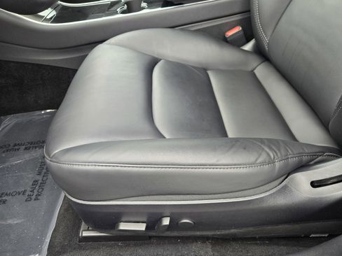 Used 2020 Tesla Model 3 Standard Range Plus RWD image 18