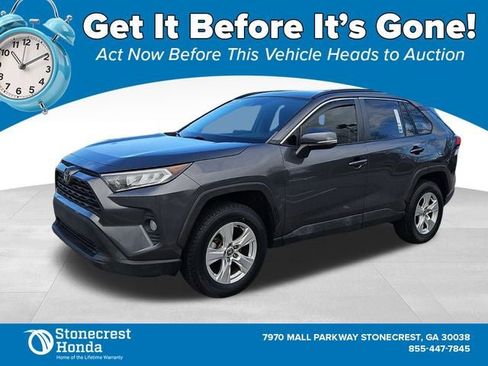 Used 2021 Toyota RAV4 XLE image 1