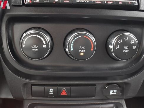 Used 2012 Jeep Compass Sport FWD image 17