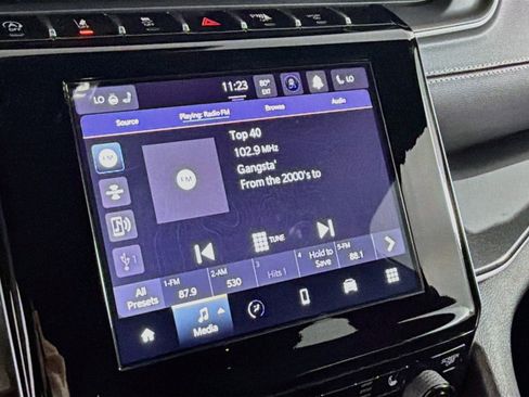 Used 2023 Jeep Grand Cherokee L Laredo RWD image 21