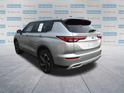 Used 2023 Mitsubishi Outlander SE AWD/4WD image 7