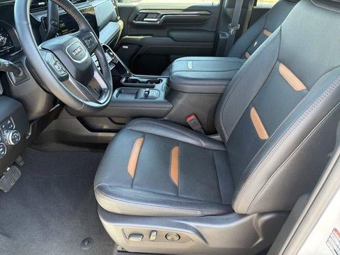 Used 2024 GMC Sierra 2500 AT4 w/ AT4 Premium Plus Package AWD/4WD image 10