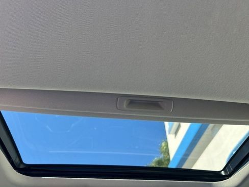 Used 2019 Honda Civic EX-L image 9