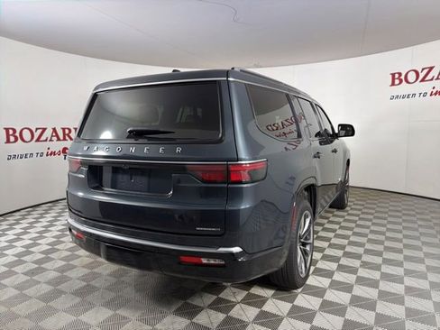 Used 2024 Jeep Wagoneer Series III w/ Premium Group I AWD/4WD image 8