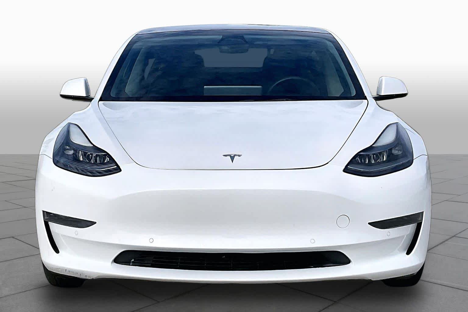 Used 2021 Tesla Model 3 Standard Range Plus RWD image 3