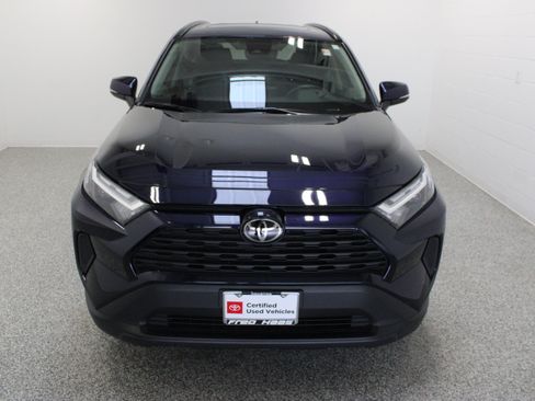 Used 2025 Toyota RAV4 XLE w/ Convenience Package FWD image 3