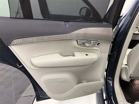 Certified 2024 Volvo XC90 T8 Ultimate w/ Protection Package Premier image 23