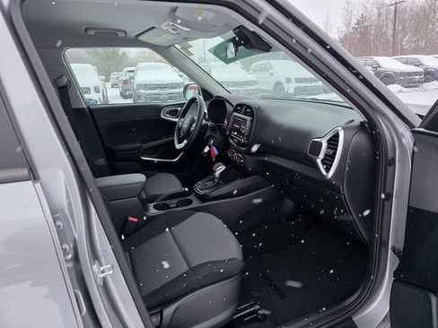 Certified 2023 Kia Soul LX w/ LX Technology Package image 11