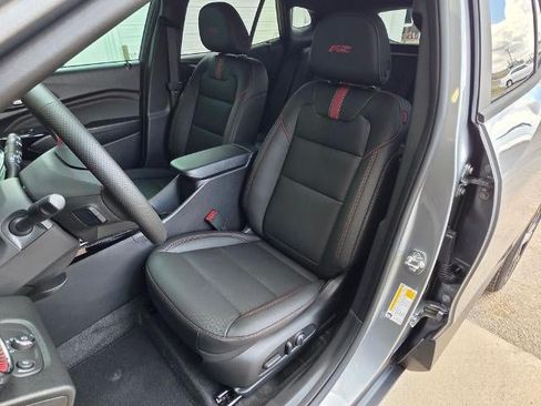 New 2026 Chevrolet Trax RS w/ Sunroof Package FWD image 13