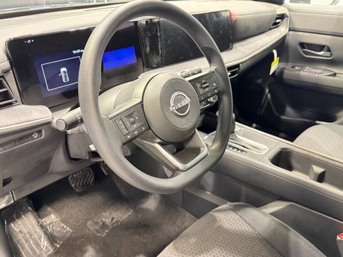 Certified 2025 Nissan Kicks S image 14