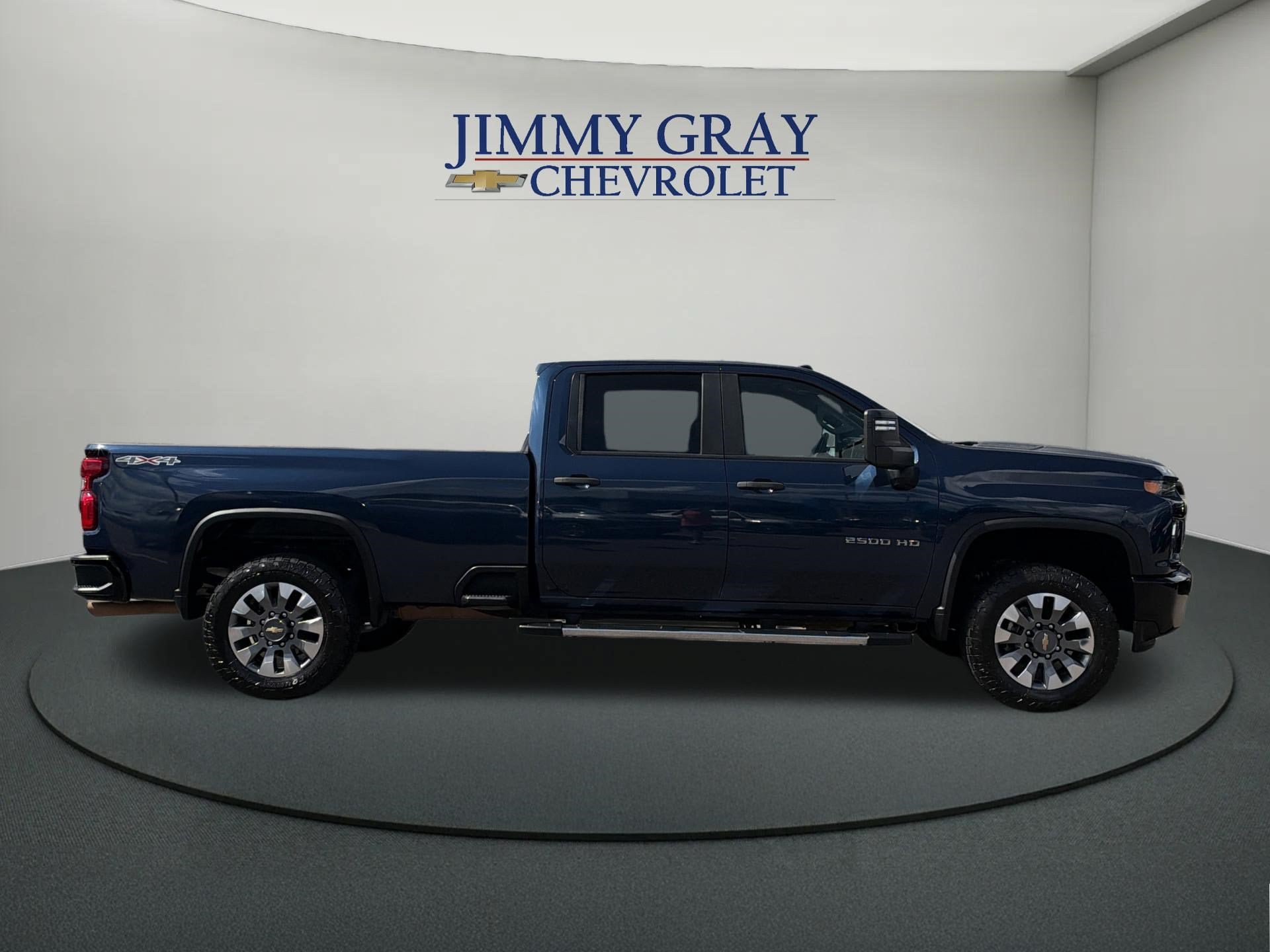 Used 2022 Chevrolet Silverado 2500 Custom w/ Custom Value Package AWD/4WD image 6