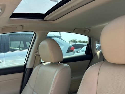 Used 2015 Nissan Altima 3.5 SL FWD image 17