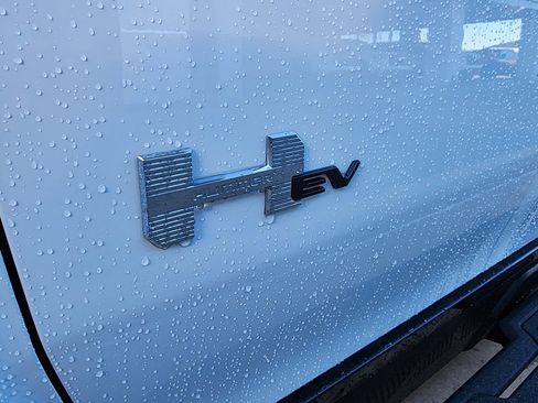 New 2026 GMC Hummer EV SUV image 15