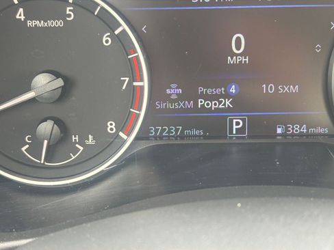 Used 2025 Nissan Altima 2.5 SV FWD image 40