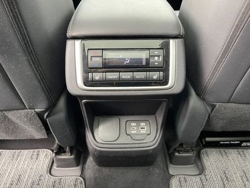 Used 2023 Subaru Ascent Limited w/ Technology Package image 24