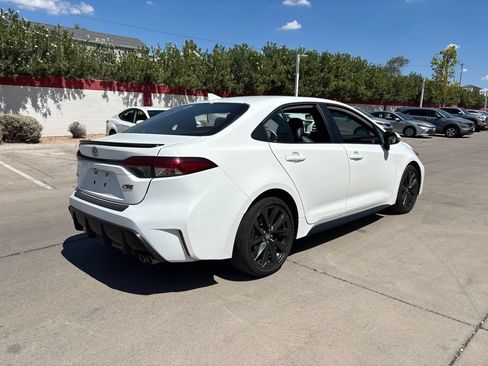 Used 2024 Toyota Corolla XSE FWD image 2