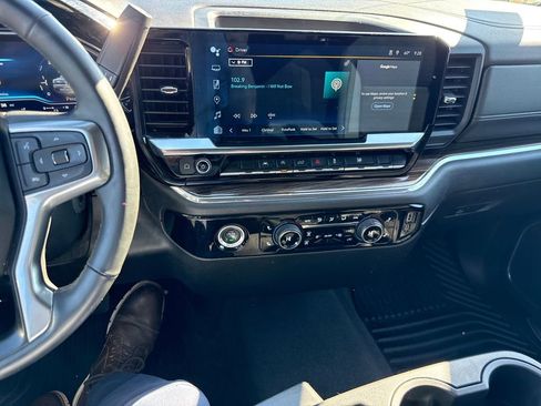 Used 2023 Chevrolet Silverado 1500 LT image 18