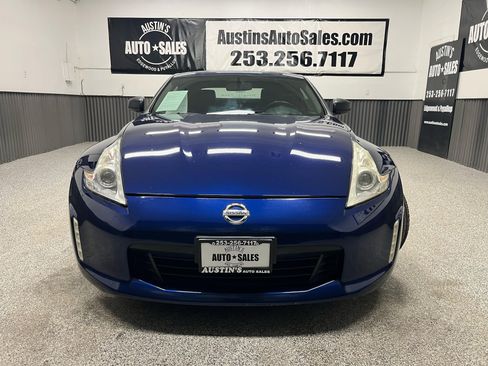 Used 2016 Nissan 370Z Coupe image 5