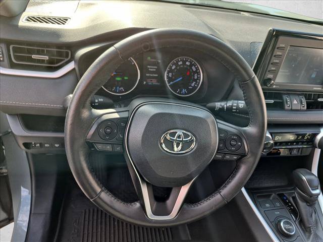 Used 2022 Toyota RAV4 XLE Premium AWD/4WD image 13