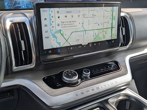 Certified 2025 Ford Expedition Platinum AWD/4WD image 34