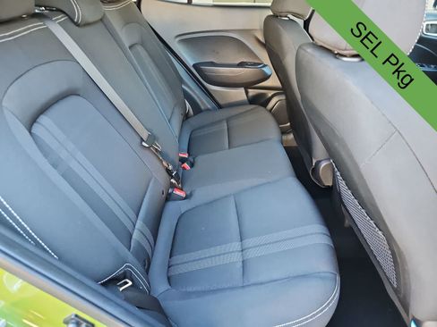 Used 2023 Hyundai Venue SEL FWD image 17