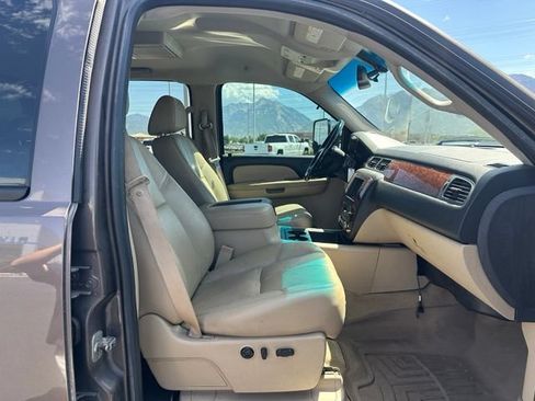Used 2007 Chevrolet Silverado 2500 LTZ w/ Safety Package AWD/4WD image 31