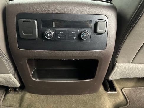Used 2017 GMC Yukon Denali AWD/4WD image 37