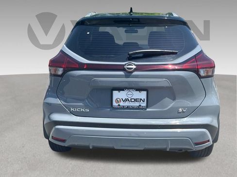 Used 2024 Nissan Kicks SV FWD image 9