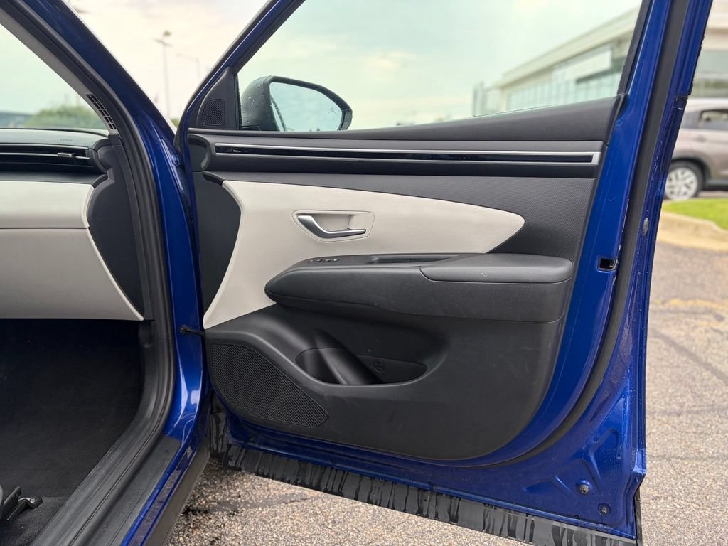 Used 2024 Hyundai Tucson SE AWD/4WD image 16