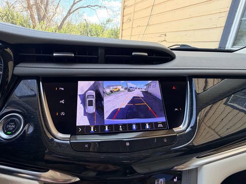 Used 2020 Cadillac XT6 Premium Luxury image 11