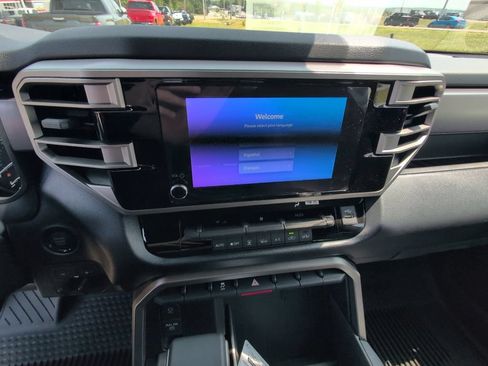Used 2026 Toyota Tundra SR5 w/ SR5 Convenience Package AWD/4WD image 22