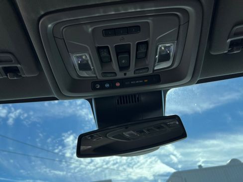 Used 2023 GMC Sierra 1500 SLT w/ SLT Premium Package image 21