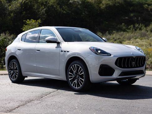 New 2025 Maserati Grecale GT image 11