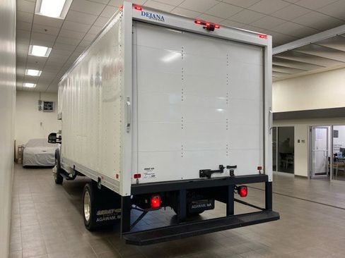 Used 2024 Ford F550 2WD Regular Cab Super Duty w/ XL Chrome Package image 5